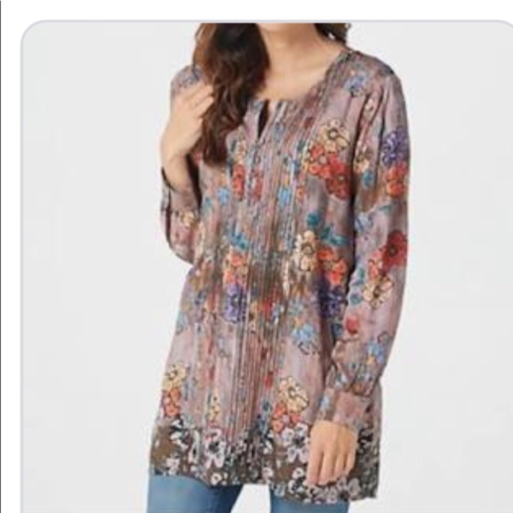 Tolani collection floral pleat detail Tunic m